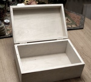 Box With Hinged Lid
