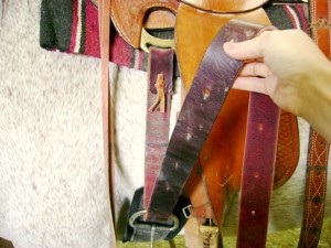 How To Cinch A Western Saddle